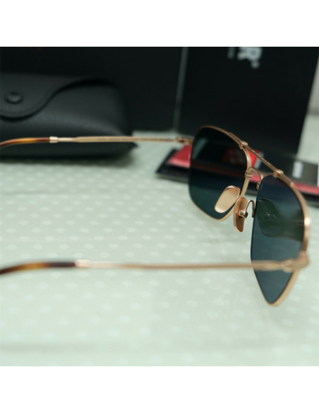 Ray Ban RB8136 913658 Caravan Titanium Negro G-15 Dorado | Sunnies.uno