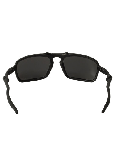 Oakley OO6020 03 Badman Ruby Iridium Polarized Dark Carbon