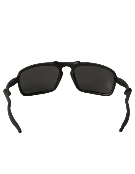 Oakley OO6020 03 Badman Ruby Iridium Polarized Dark Carbon